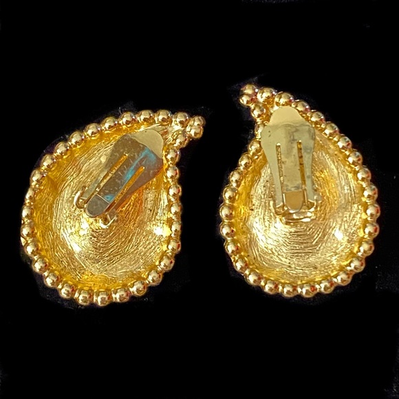 Gold Tone and Amber Colored  Acrylic Paisley Earrings - Picture 3 of 8